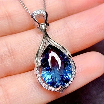 Alindra Feymorra Halsband | Vitt guld 2